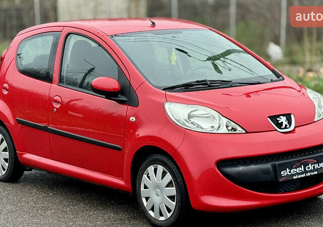 Червоний Пежо 107, об'ємом двигуна 1 л та пробігом 139 тис. км за 3499 $, фото 3 на Automoto.ua