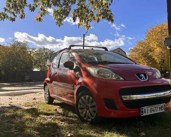 Пежо 107 2010 в Киеве на Automoto.ua Красный Пежо 107, объемом двигателя 1 л и пробегом 129 тыс. км за 4400 $, фото 4 на Automoto.ua
