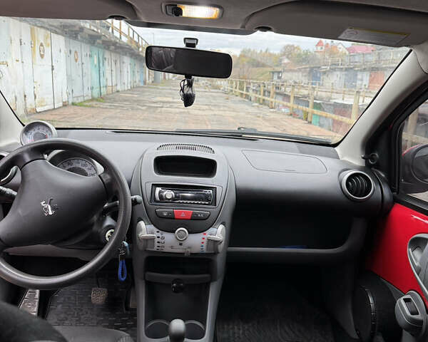 Пежо 107 2010 в Харькове на Automoto.ua Красный Пежо 107, объемом двигателя 1 л и пробегом 157 тыс. км за 4700 $, фото 7 на Automoto.ua
