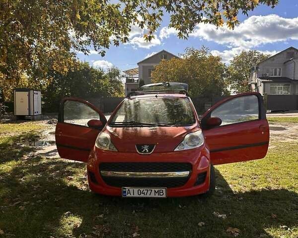 Пежо 107 2010 в Киеве на Automoto.ua Красный Пежо 107, объемом двигателя 1 л и пробегом 129 тыс. км за 4400 $, фото 2 на Automoto.ua