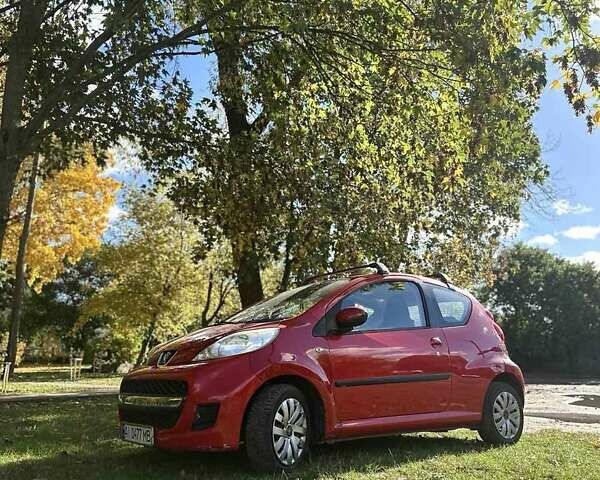 Пежо 107 2010 в Киеве на Automoto.ua Красный Пежо 107, объемом двигателя 1 л и пробегом 129 тыс. км за 4400 $, фото 15 на Automoto.ua