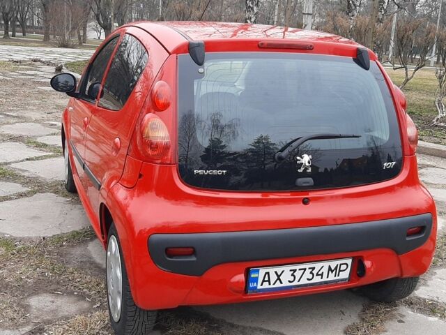 Червоний Пежо 107, об'ємом двигуна 1 л та пробігом 160 тис. км за 5900 $, фото 7 на Automoto.ua