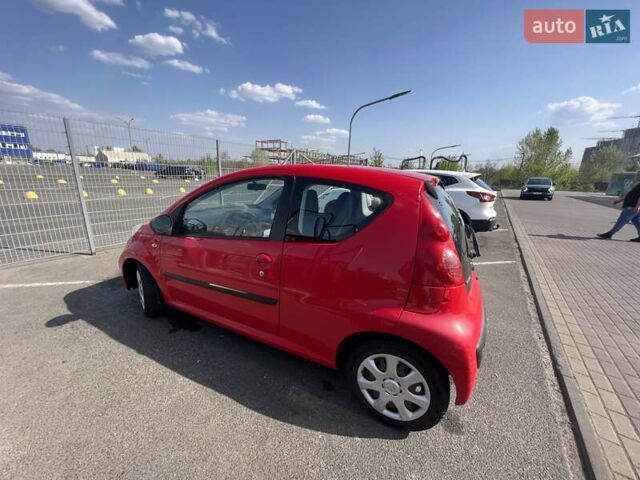 Красный Пежо 107, объемом двигателя 1 л и пробегом 101 тыс. км за 3999 $, фото 6 на Automoto.ua