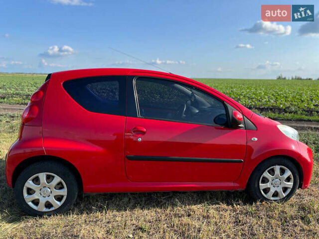 Красный Пежо 107, объемом двигателя 1 л и пробегом 224 тыс. км за 5200 $, фото 6 на Automoto.ua