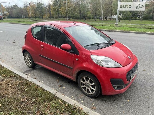 Красный Пежо 107, объемом двигателя 1 л и пробегом 75 тыс. км за 5200 $, фото 4 на Automoto.ua