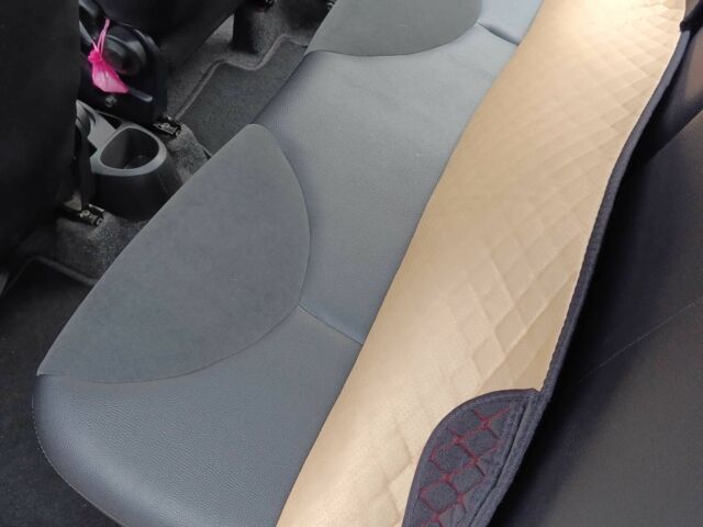 Красный Пежо 107, объемом двигателя 1 л и пробегом 107 тыс. км за 5800 $, фото 8 на Automoto.ua