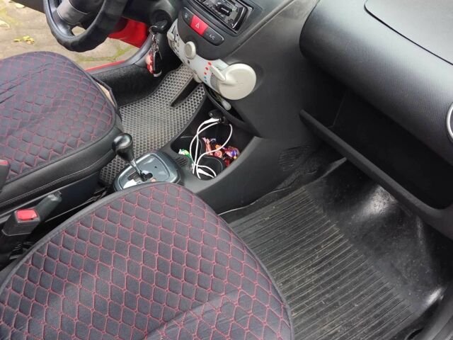 Красный Пежо 107, объемом двигателя 1 л и пробегом 107 тыс. км за 5800 $, фото 10 на Automoto.ua