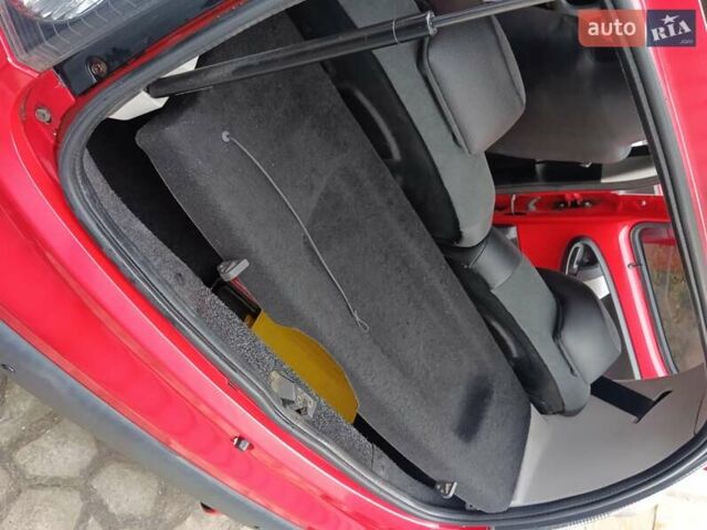 Красный Пежо 107, объемом двигателя 1 л и пробегом 107 тыс. км за 5800 $, фото 1 на Automoto.ua