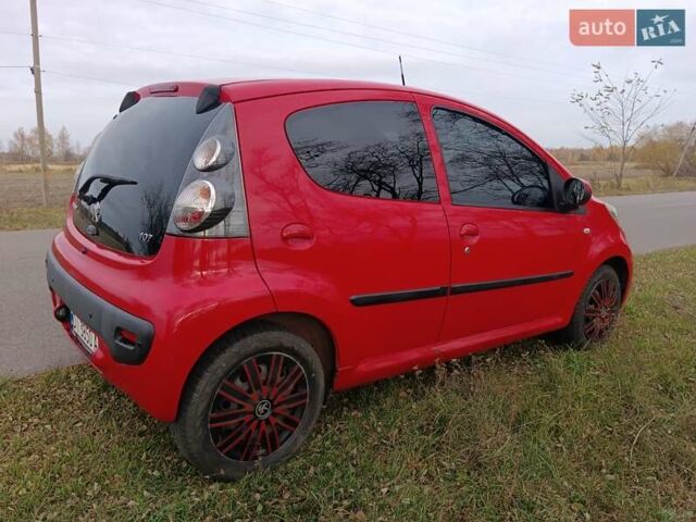 Красный Пежо 107, объемом двигателя 1 л и пробегом 107 тыс. км за 5800 $, фото 2 на Automoto.ua