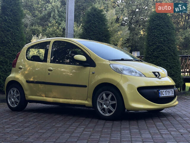 Желтый Пежо 107, объемом двигателя 1 л и пробегом 261 тыс. км за 4190 $, фото 6 на Automoto.ua