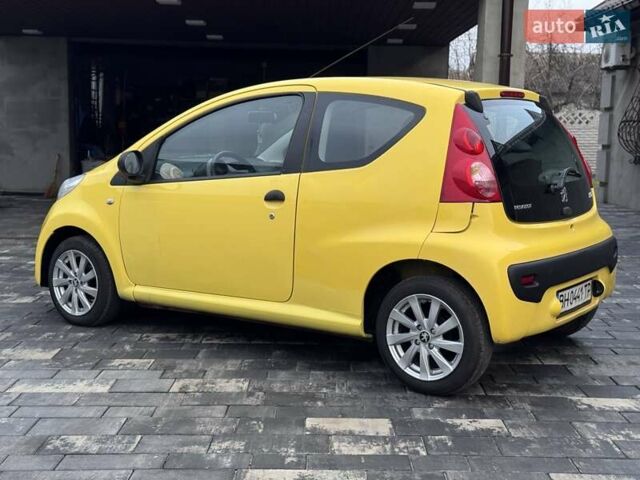 Желтый Пежо 107, объемом двигателя 1 л и пробегом 178 тыс. км за 3500 $, фото 8 на Automoto.ua