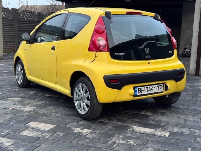 Желтый Пежо 107, объемом двигателя 1 л и пробегом 160 тыс. км за 3500 $, фото 9 на Automoto.ua