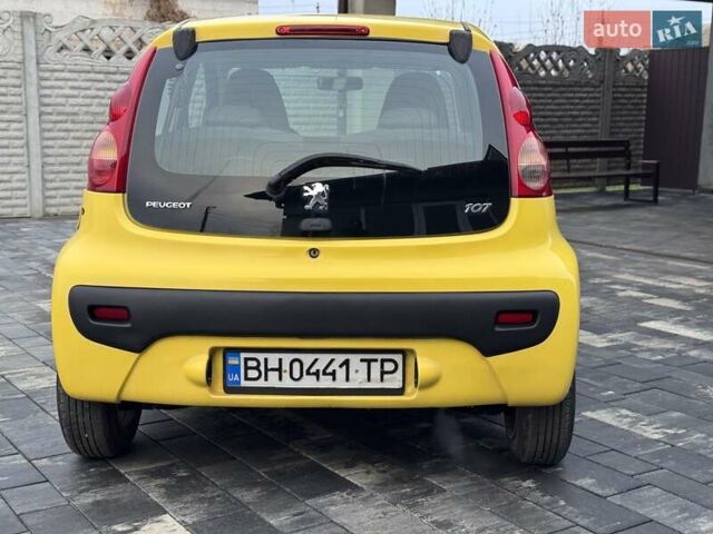 Желтый Пежо 107, объемом двигателя 1 л и пробегом 178 тыс. км за 3500 $, фото 11 на Automoto.ua