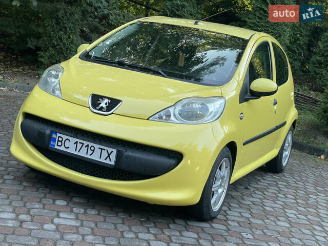 Желтый Пежо 107, объемом двигателя 1 л и пробегом 261 тыс. км за 4190 $, фото 2 на Automoto.ua