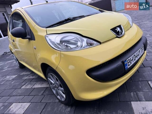 Желтый Пежо 107, объемом двигателя 1 л и пробегом 178 тыс. км за 3500 $, фото 16 на Automoto.ua