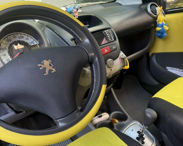 Пежо 107 2008 в Львове на Automoto.ua Желтый Пежо 107, объемом двигателя 1 л и пробегом 190 тыс. км за 4950 $, фото 4 на Automoto.ua
