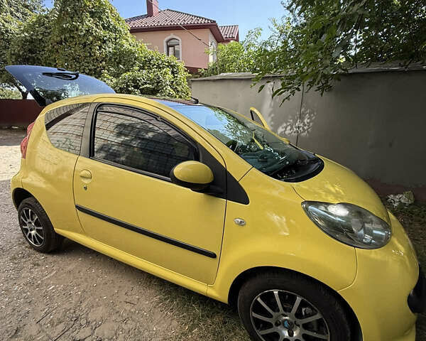 Пежо 107 2008 в Львове на Automoto.ua Желтый Пежо 107, объемом двигателя 1 л и пробегом 190 тыс. км за 4950 $, фото 3 на Automoto.ua