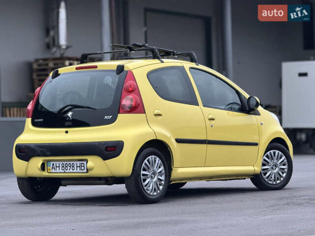 Желтый Пежо 107, объемом двигателя 1 л и пробегом 132 тыс. км за 4950 $, фото 15 на Automoto.ua