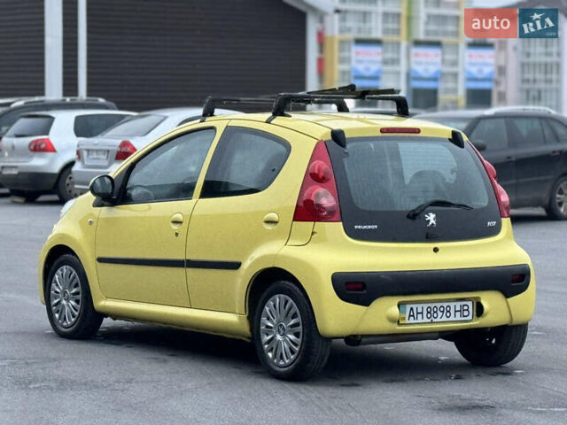 Желтый Пежо 107, объемом двигателя 1 л и пробегом 132 тыс. км за 4950 $, фото 4 на Automoto.ua