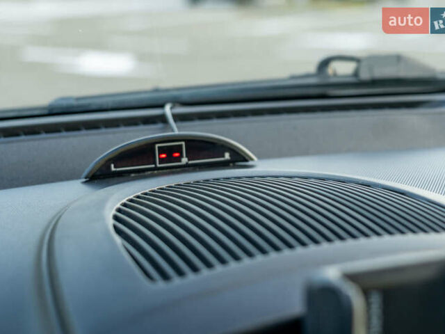 Желтый Пежо 107, объемом двигателя 1 л и пробегом 169 тыс. км за 4500 $, фото 36 на Automoto.ua