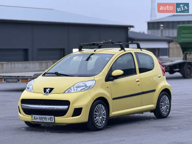 Желтый Пежо 107, объемом двигателя 1 л и пробегом 132 тыс. км за 4950 $, фото 8 на Automoto.ua