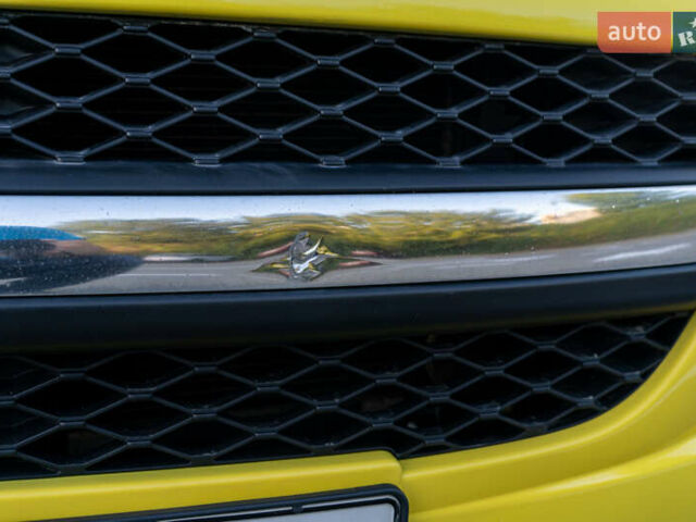 Желтый Пежо 107, объемом двигателя 1 л и пробегом 169 тыс. км за 4500 $, фото 19 на Automoto.ua