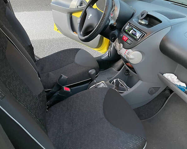 Пежо 107 2011 в Киеве на Automoto.ua Желтый Пежо 107, объемом двигателя 1 л и пробегом 94 тыс. км за 5700 $, фото 11 на Automoto.ua