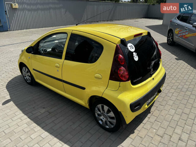 Желтый Пежо 107, объемом двигателя 1 л и пробегом 122 тыс. км за 5250 $, фото 5 на Automoto.ua