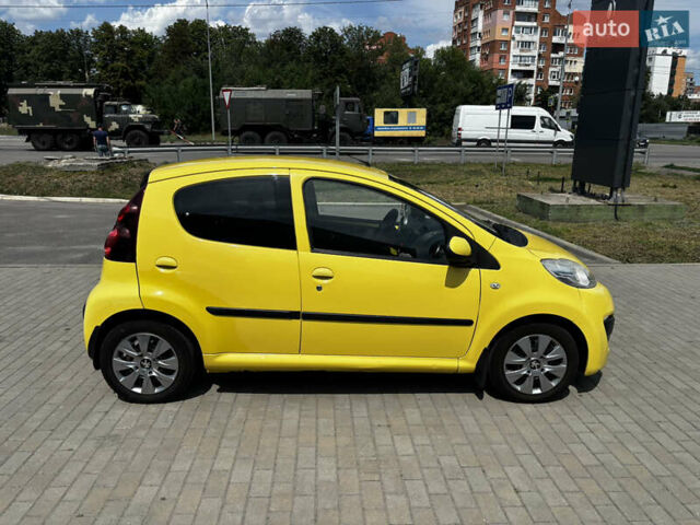 Желтый Пежо 107, объемом двигателя 1 л и пробегом 122 тыс. км за 5250 $, фото 11 на Automoto.ua