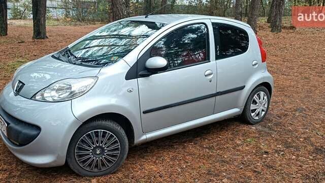 Серый Пежо 107, объемом двигателя 0.98 л и пробегом 148 тыс. км за 4000 $, фото 14 на Automoto.ua