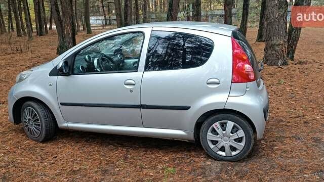 Серый Пежо 107, объемом двигателя 0.98 л и пробегом 148 тыс. км за 4000 $, фото 13 на Automoto.ua