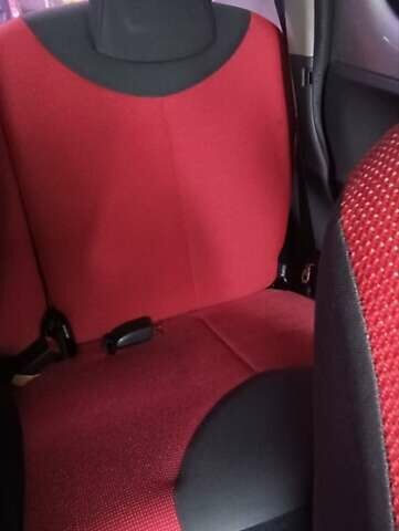 Серый Пежо 107, объемом двигателя 0.98 л и пробегом 148 тыс. км за 4000 $, фото 24 на Automoto.ua