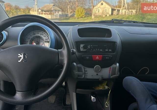 Серый Пежо 107, объемом двигателя 1 л и пробегом 122 тыс. км за 5650 $, фото 13 на Automoto.ua