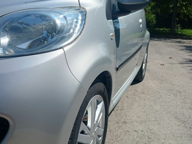 Сірий Пежо 107, об'ємом двигуна 1 л та пробігом 166 тис. км за 4499 $, фото 4 на Automoto.ua