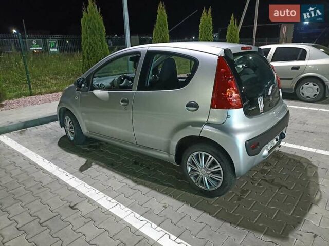 Серый Пежо 107, объемом двигателя 1 л и пробегом 154 тыс. км за 3299 $, фото 6 на Automoto.ua