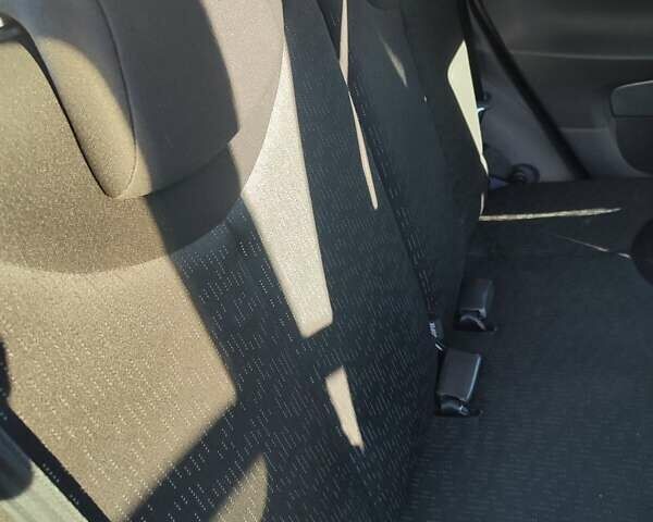 Сірий Пежо 107, об'ємом двигуна 1 л та пробігом 105 тис. км за 5300 $, фото 18 на Automoto.ua