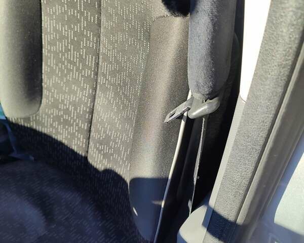 Сірий Пежо 107, об'ємом двигуна 1 л та пробігом 105 тис. км за 5300 $, фото 6 на Automoto.ua