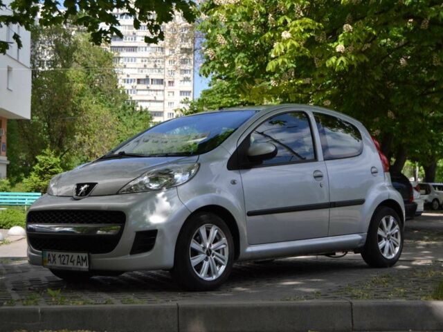 Серый Пежо 107, объемом двигателя 1 л и пробегом 146 тыс. км за 4700 $, фото 10 на Automoto.ua