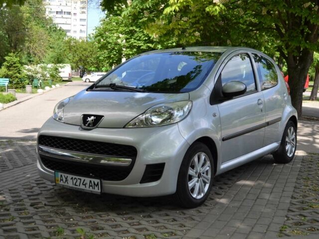 Серый Пежо 107, объемом двигателя 1 л и пробегом 146 тыс. км за 4700 $, фото 12 на Automoto.ua