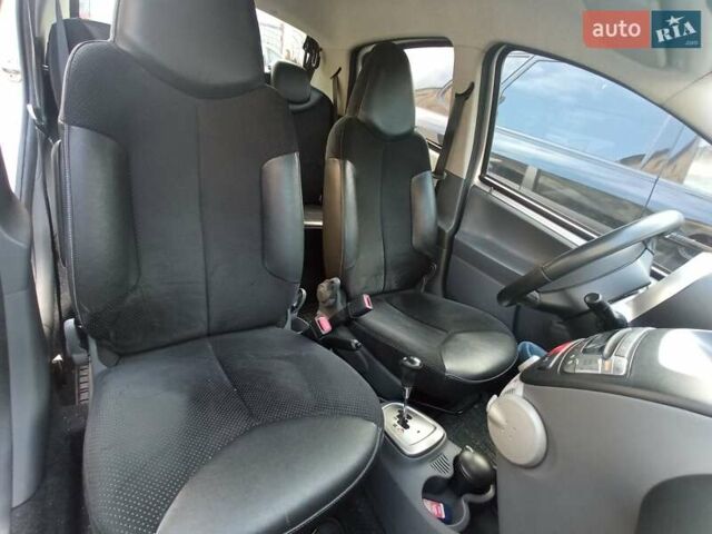 Серый Пежо 107, объемом двигателя 1 л и пробегом 75 тыс. км за 5800 $, фото 4 на Automoto.ua