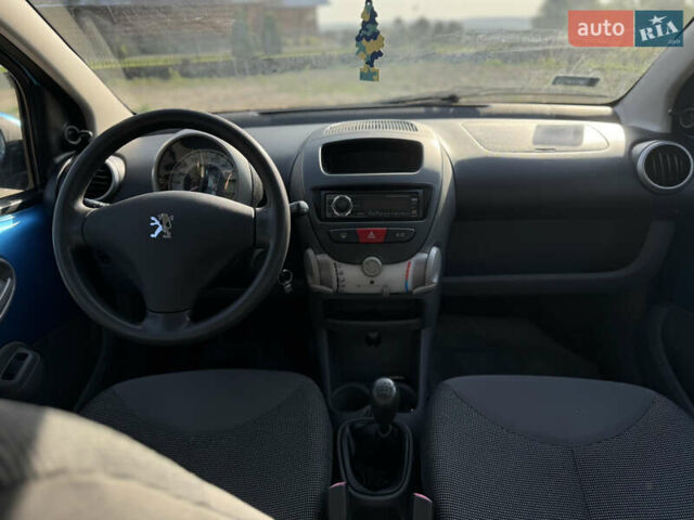 Синий Пежо 107, объемом двигателя 1 л и пробегом 242 тыс. км за 3900 $, фото 3 на Automoto.ua