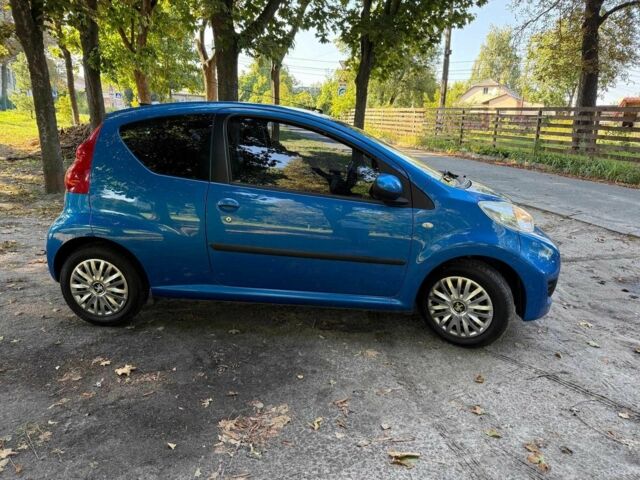 Синий Пежо 107, объемом двигателя 1 л и пробегом 207 тыс. км за 4490 $, фото 3 на Automoto.ua