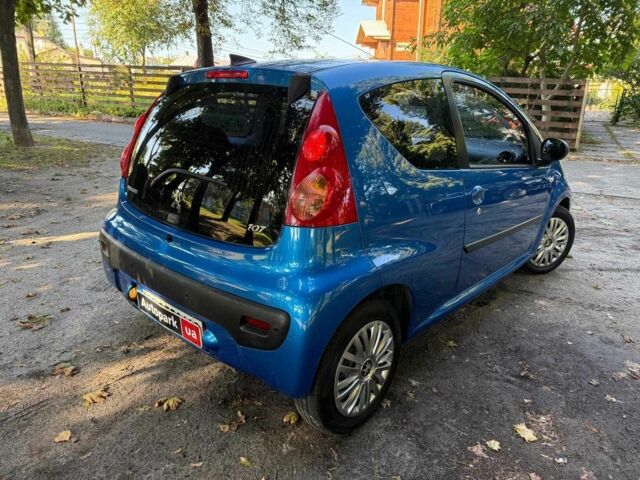 Синий Пежо 107, объемом двигателя 1 л и пробегом 207 тыс. км за 4490 $, фото 4 на Automoto.ua