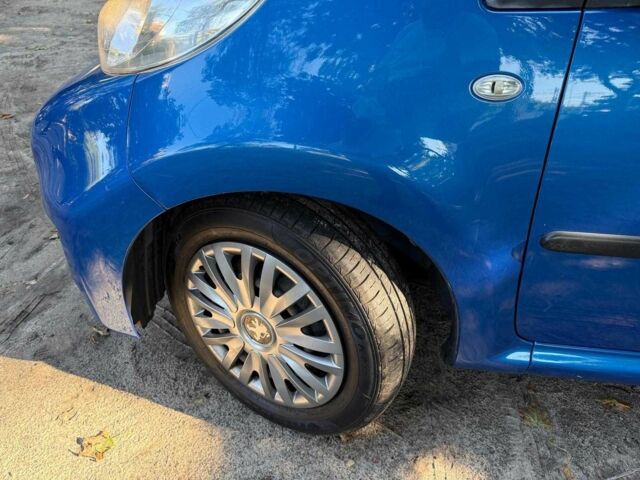 Синий Пежо 107, объемом двигателя 1 л и пробегом 207 тыс. км за 4490 $, фото 8 на Automoto.ua