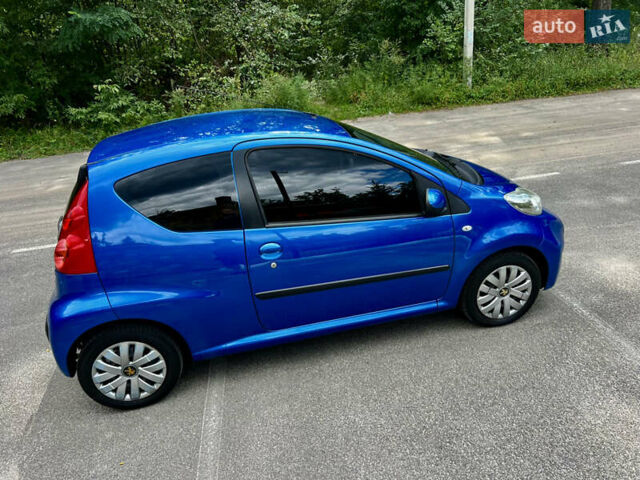 Синий Пежо 107, объемом двигателя 1 л и пробегом 190 тыс. км за 5555 $, фото 59 на Automoto.ua