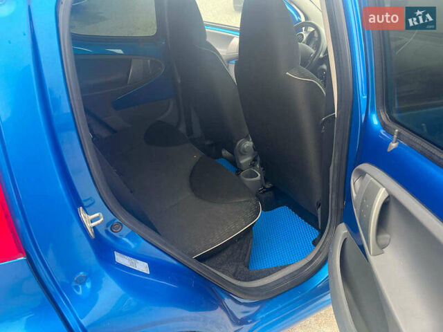 Синий Пежо 107, объемом двигателя 1 л и пробегом 96 тыс. км за 5440 $, фото 26 на Automoto.ua