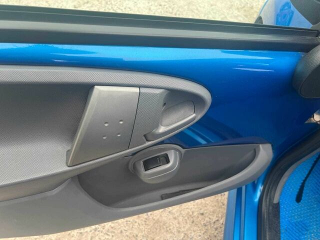 Синий Пежо 107, объемом двигателя 1 л и пробегом 96 тыс. км за 5440 $, фото 14 на Automoto.ua