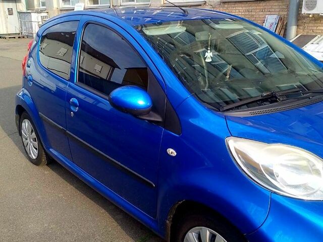 Синий Пежо 107, объемом двигателя 1 л и пробегом 180 тыс. км за 5500 $, фото 2 на Automoto.ua