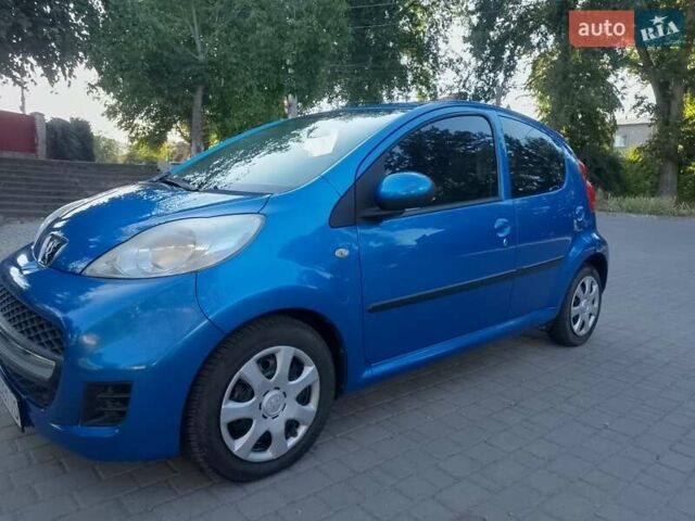 Синий Пежо 107, объемом двигателя 1 л и пробегом 114 тыс. км за 5300 $, фото 11 на Automoto.ua