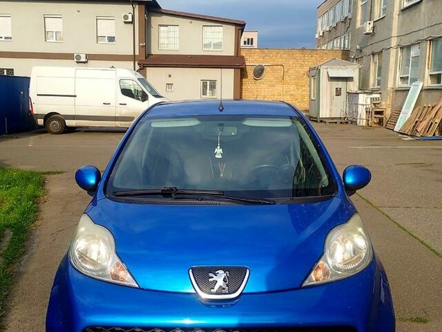 Синий Пежо 107, объемом двигателя 1 л и пробегом 180 тыс. км за 5500 $, фото 1 на Automoto.ua